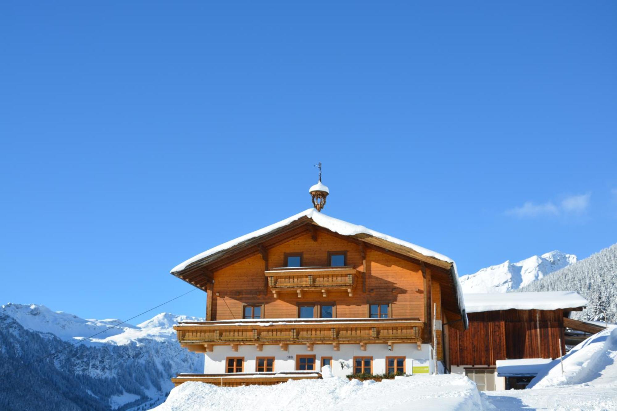 Hostel In / Out -