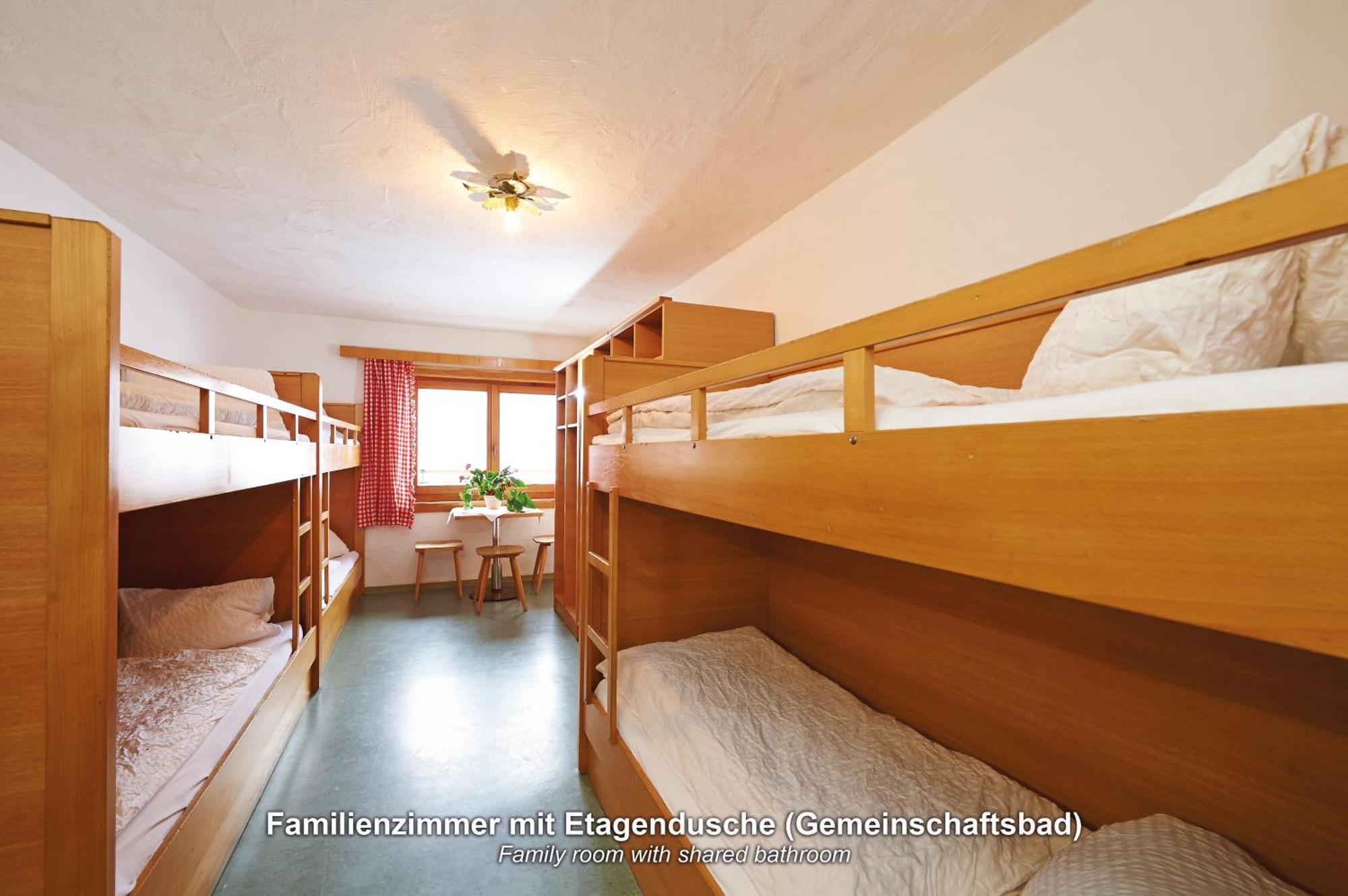 In / Out - Hostel Saalbach