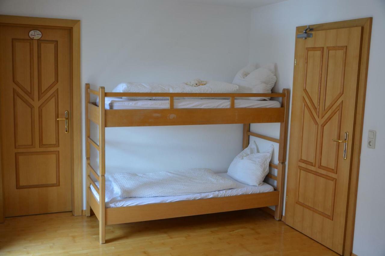 In / Out - Hostel *